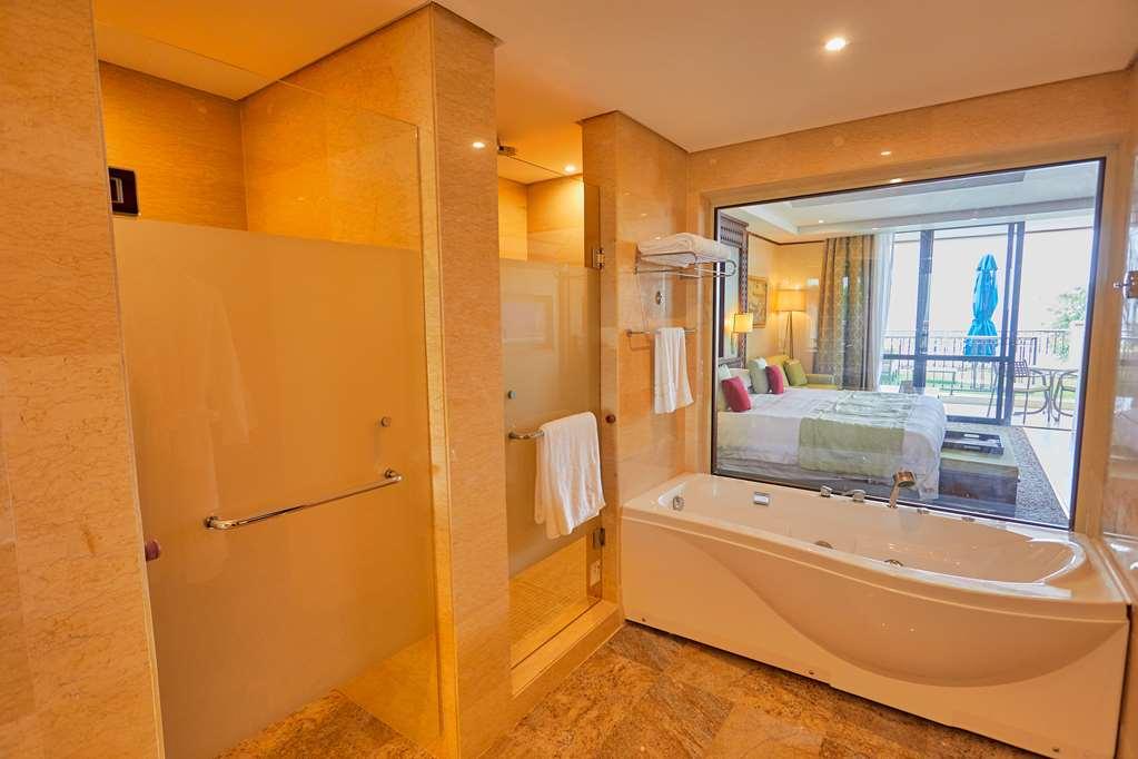 Goma Serena Hotel Room photo